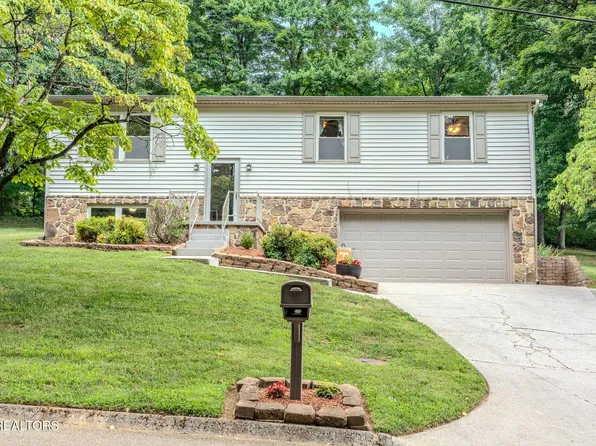 5005 Laurel Woods Dr, Knoxville, TN 37921