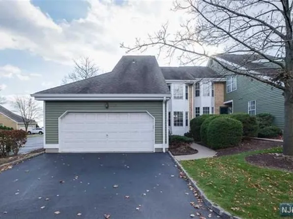 229 Crescenzi Ct, West Orange, NJ 07052