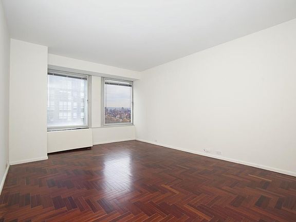 4th image of 150 W 56th St APT 4805