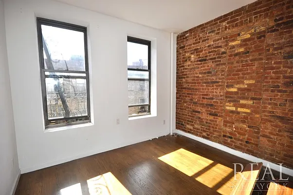 Rented by REAL New York | media 37