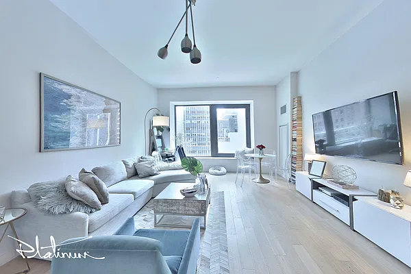 Rented by Platinum Forbes Global Properties | media 17