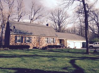 Ronnie L Traxler, 13062 Ease 6 Mile Grove Momence, IL 60954