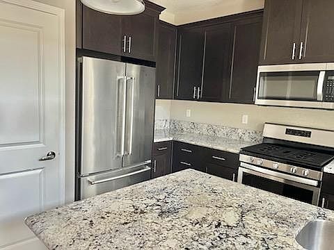 4th image of 18258 Amador Dr