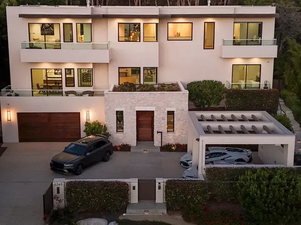 6349 Castejon Dr, La Jolla, CA 92037