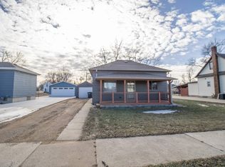 1814 17th St, Rock Valley, IA 51247