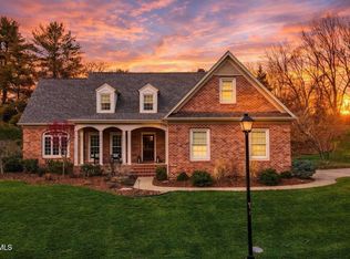 1000 Huntington Ct, Kingsport, TN 37660