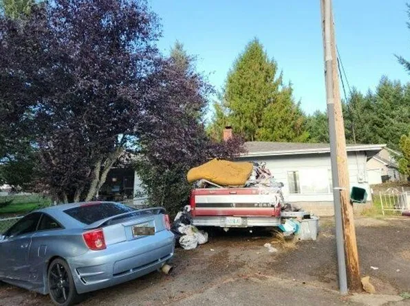1102 Hillside Dr, Cottage Grove, OR 97424