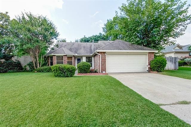 1st image of 516 Gunnison Dr