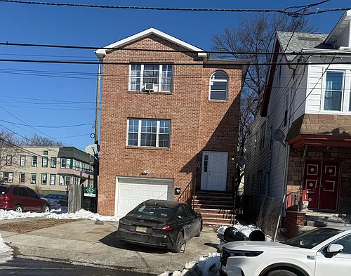 243 Shephard Ave #1 Photo 1 243 Shephard Ave #1 Photo 1