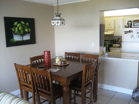 2nd image of 2450 NE 135th St APT 706