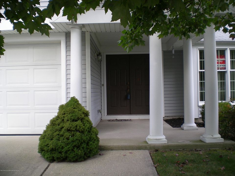 1st image of 626 Bedford Lane