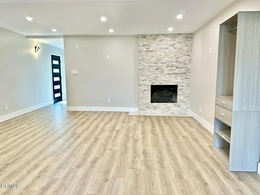 4 bed, 2.0 bath, 1794 sqft, $4,800 — Photo 2