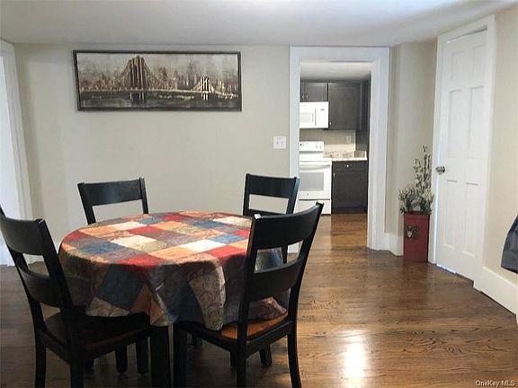 3rd image of 83 Mountain Ave