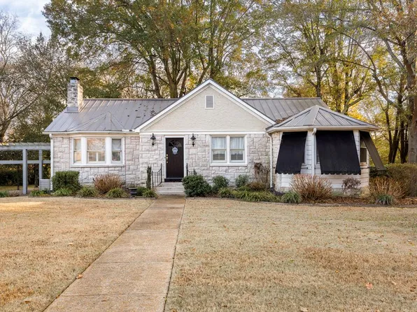 444 Riverview Cir, Florence, AL 35630