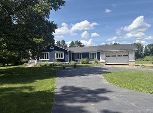 187 Darwin Rd, Pinckney, MI 48169
