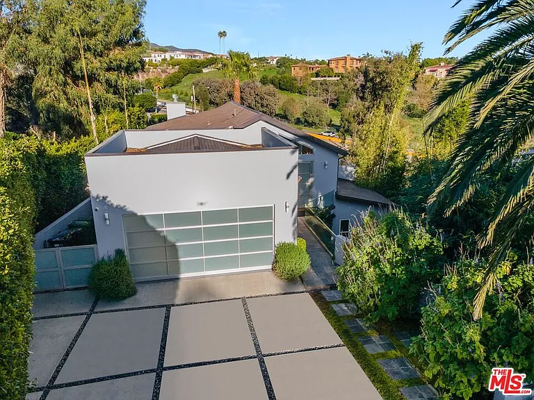 28927 W Beach Ln — Photo 41