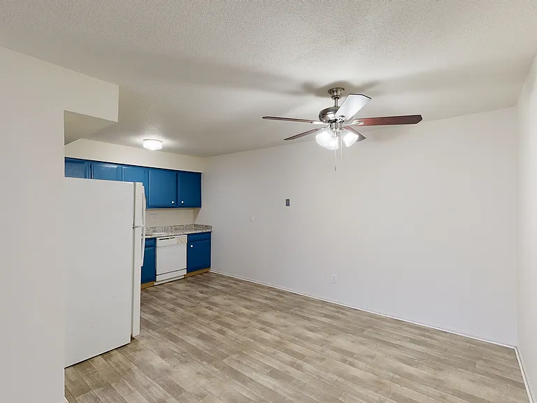 Ravine Apartments — Photo 6