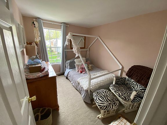 Child's bedroom