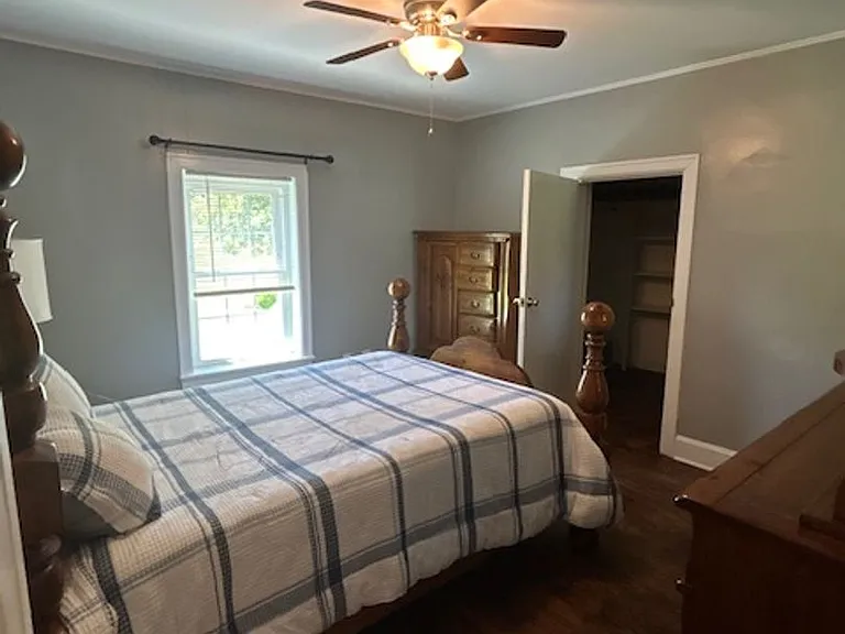 6401 Old Richmond Rd — Photo 16
