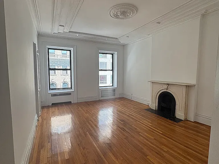 42 W 56th St #3A — Photo 1