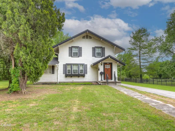 2626 E 15th St, Joplin, MO 64804