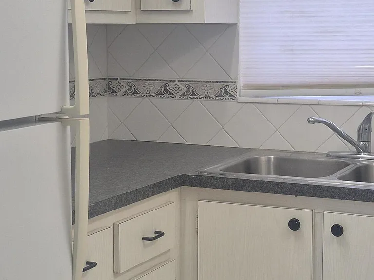 2805 Crosley Dr E #E — Photo 17
