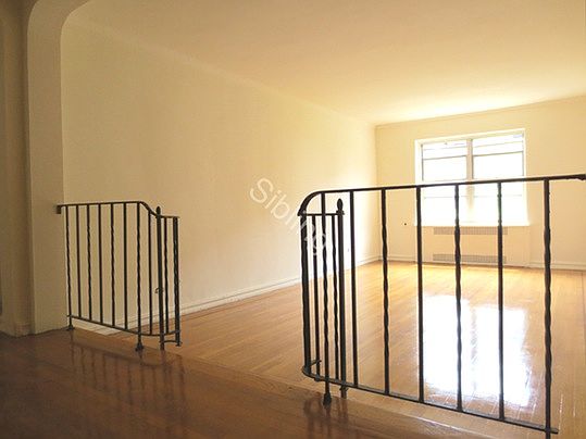 2nd image of 6864 Yellowstone Blvd APT A50