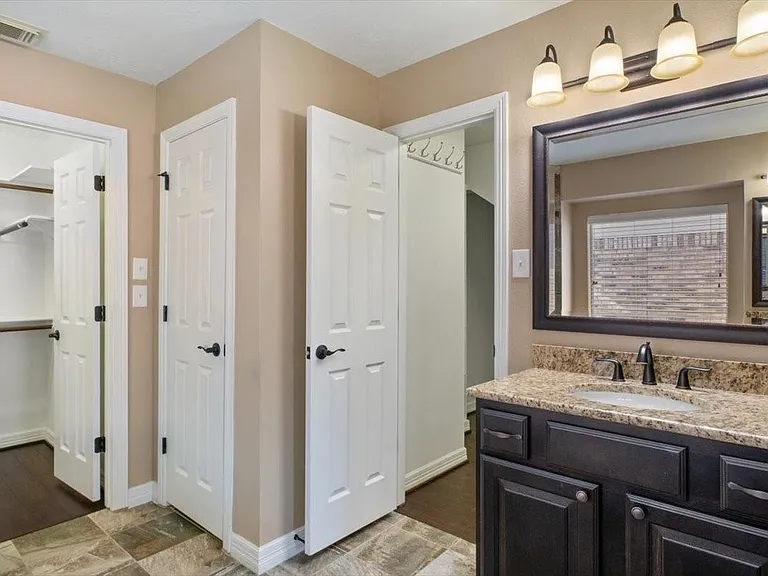 20518 Indian Grove Ln — Photo 13