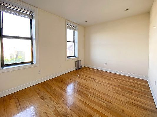 4th image of 993 President St #3D