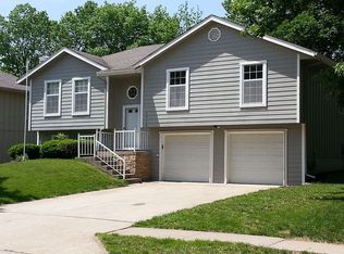 6904 N Liberty St, Kansas City, MO 64118