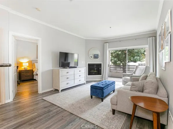 300 N El Molino Ave Unit 204, Pasadena, CA 91101