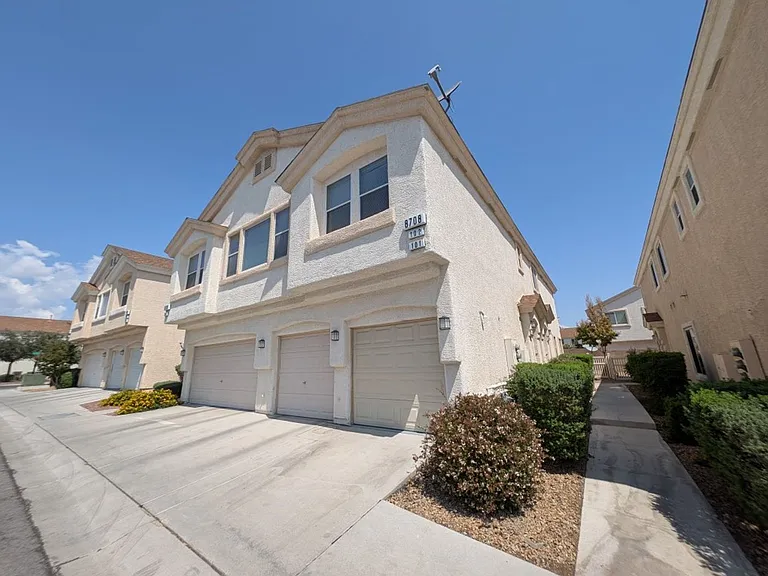 8708 Tomnitz Ave #101 — Photo 2