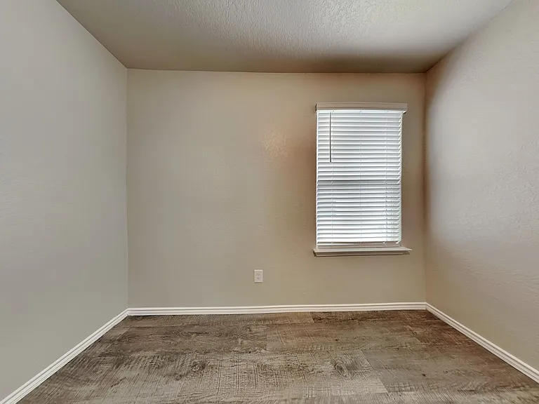 12920 Cicely Ct — Photo 13