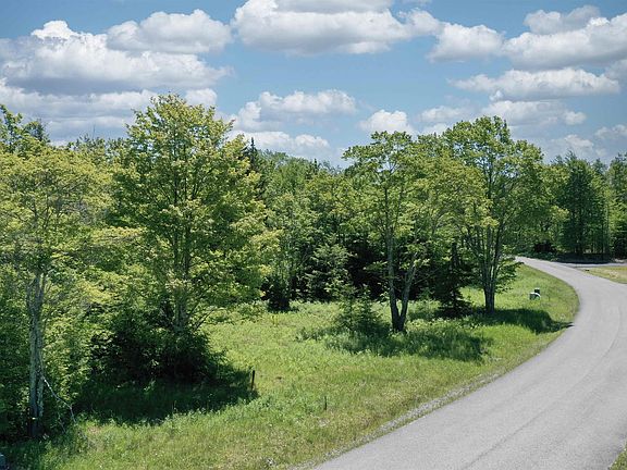 2nd image of 64 Venice Pl