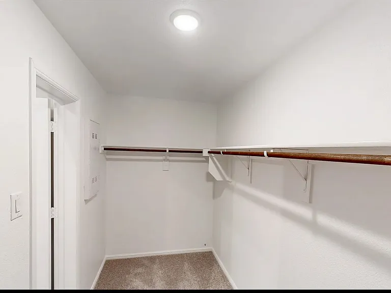 1101 La Esperanza Dr — Photo 4