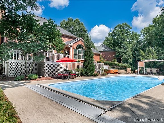 4th image of 1706 Oak Grove Drive