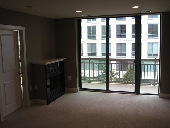 3rd image of 1200 N Hartford St Floor 4