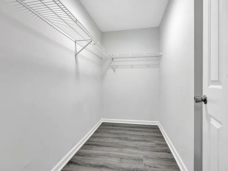 Rose Hill Garden Apartments — Photo 10
