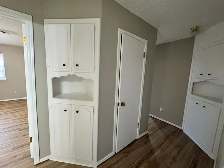 2204 Edgewood Dr — Photo 10