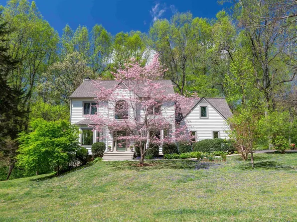 574 Shady Ln, Charlottesville, VA 22903