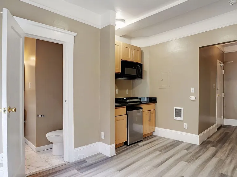 621 Taylor St — Photo 31
