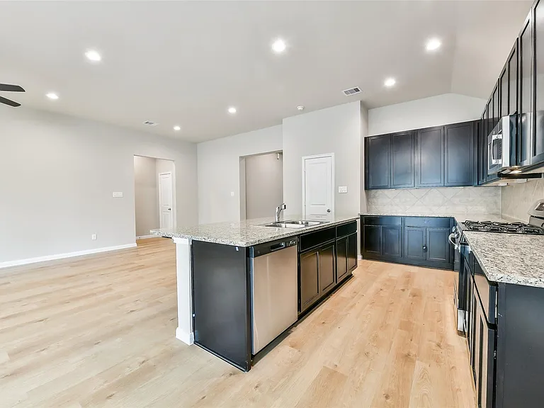 3915 Sugardale St — Photo 10
