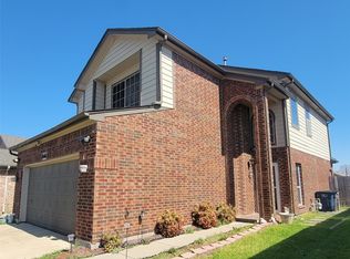 6468 Regina Dr, Fort Worth, TX 76131