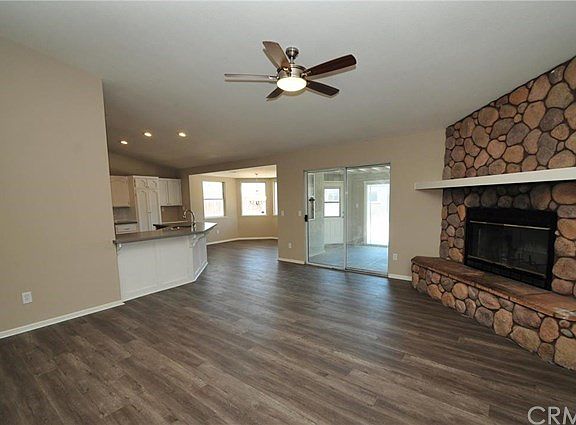 4th image of 7136 Danbury Ave