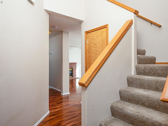 5th image of 288 NE 61st Pl