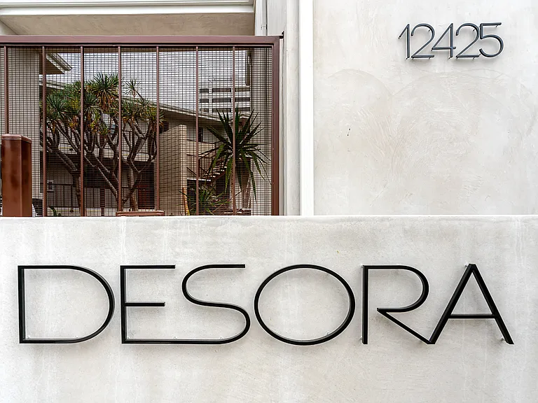 Desora — Photo 21