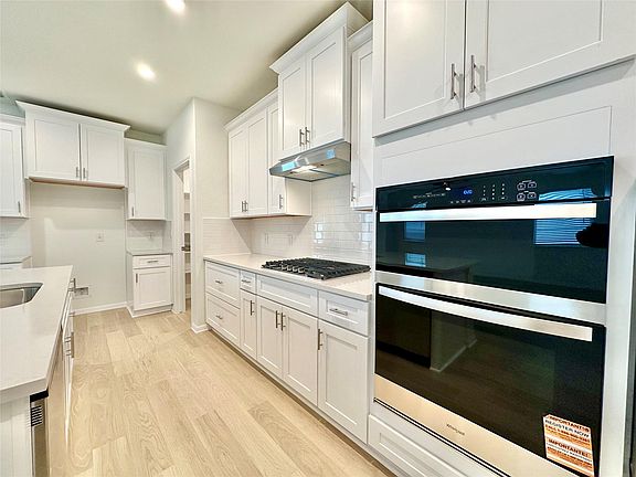 7th image of this home