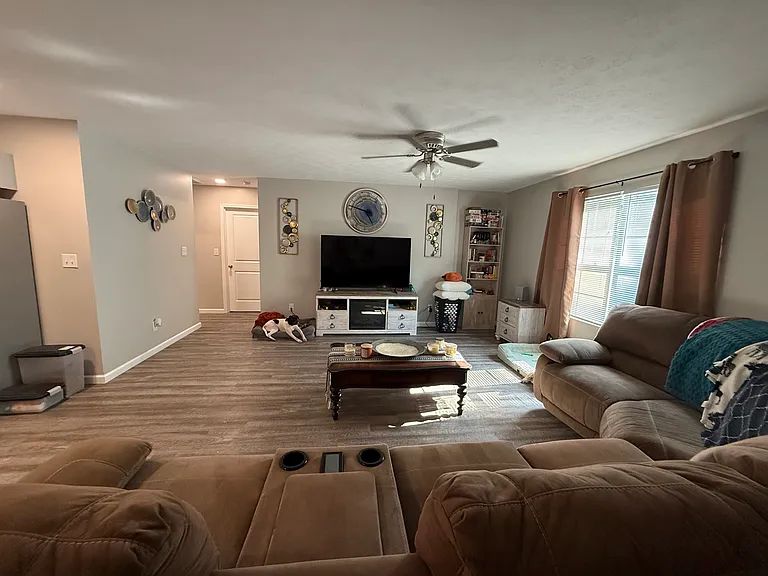 212 Wright Ave #1 — Photo 2