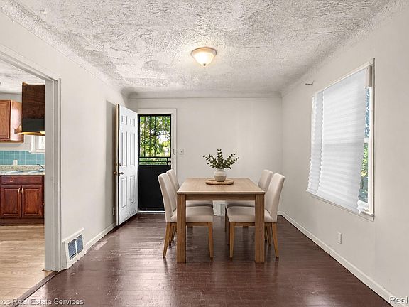 3rd image of 3364 Ewald Cir