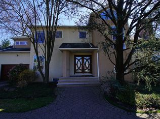 1222 Abbott Blvd, Fort Lee, NJ 07024